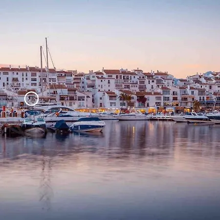 First Line In Puerto Banus Lägenhet Marbella