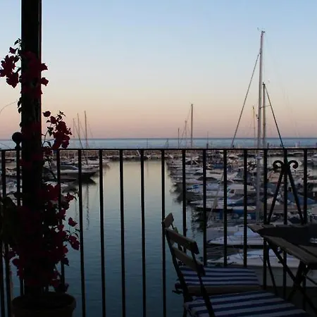 First Line In Puerto Banus Lägenhet *